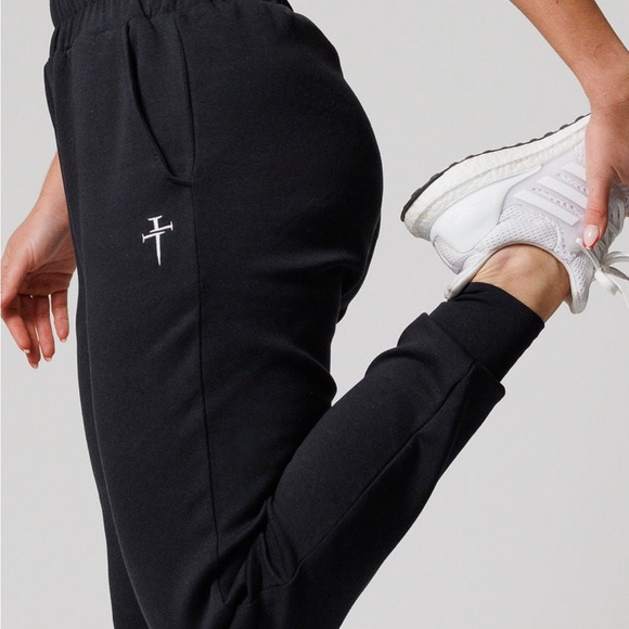 NWOT Three Nails - Women’s Essential Jogger - Size Med - BLACK - Picture 2 of 6